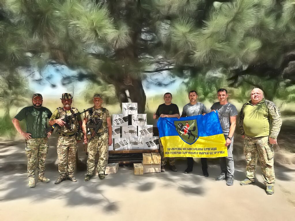 Стріхарський передав військовим на донецькому напрямку дрони DJI Mavic 3